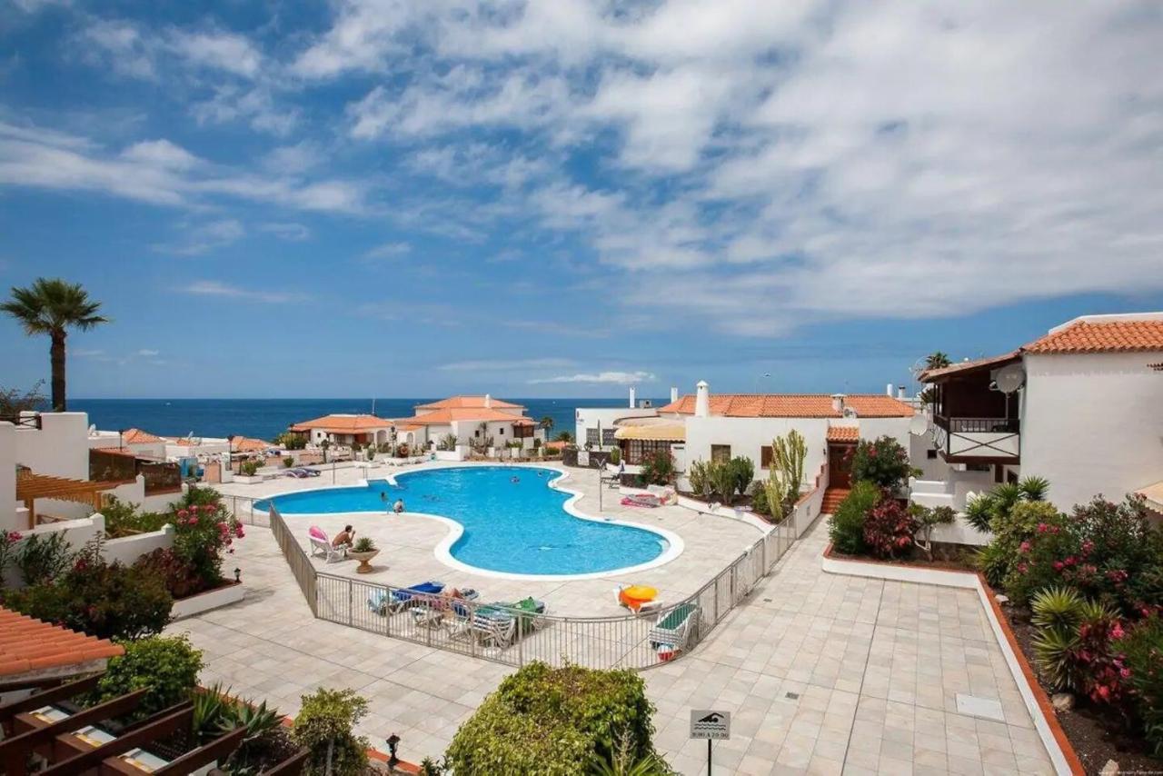 1 Bedroom Apartment For 4 People In Tenerife Адехе Екстер'єр фото