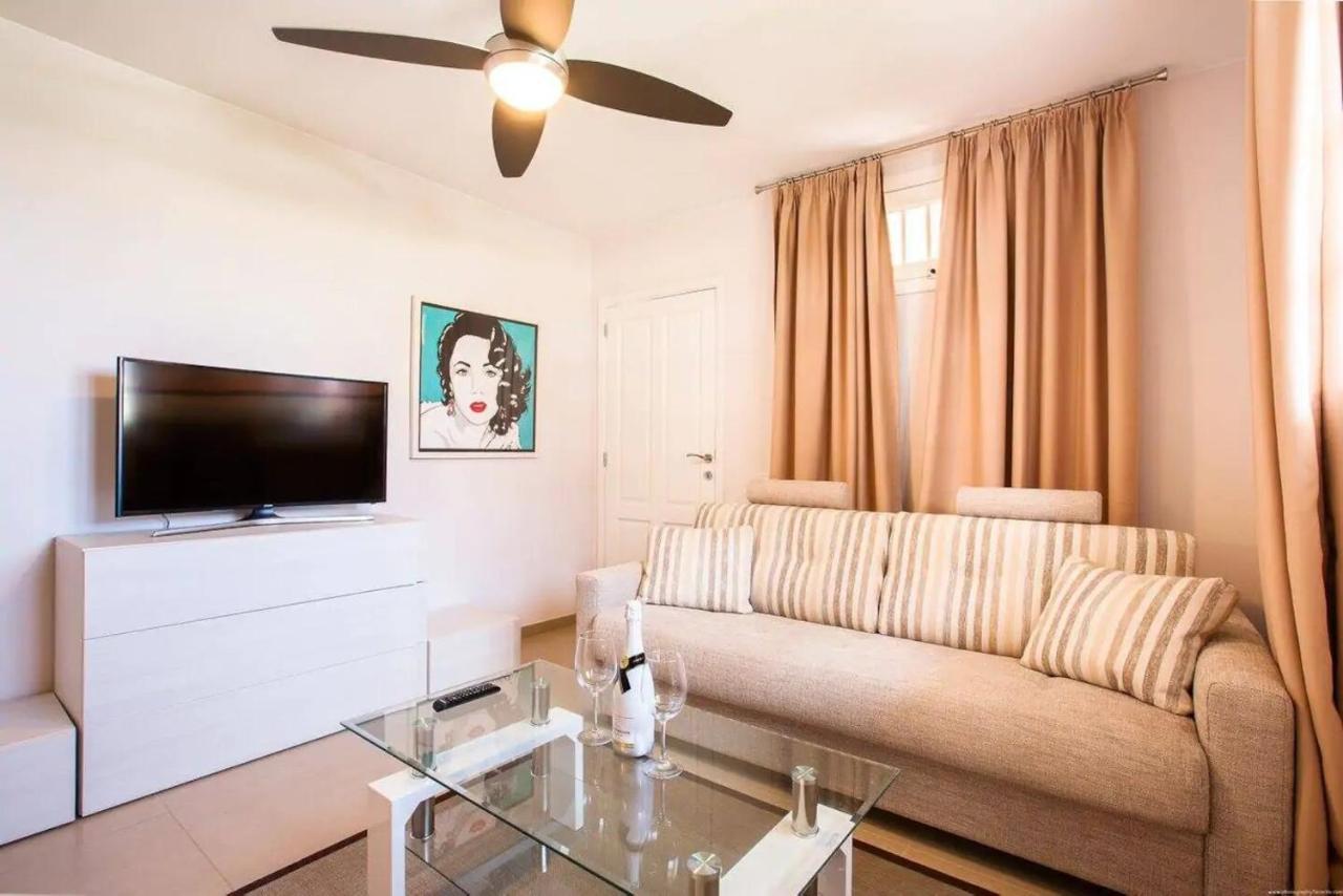 1 Bedroom Apartment For 4 People In Tenerife Адехе Екстер'єр фото